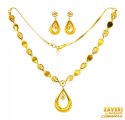 Click here to View - 22kt Gold Necklace Set for Ladies 