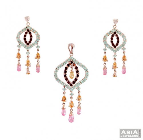 Fancy 18K Gold Pendant Set 