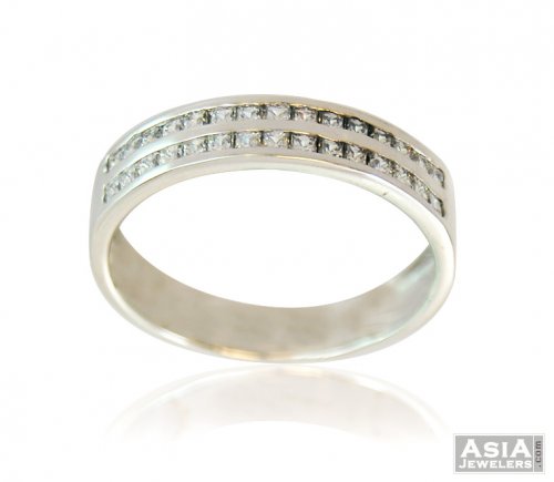 CZ Studded Fancy 18K Mens Band 