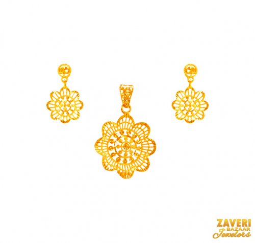 22Kt Gold Floral Pendant Set 
