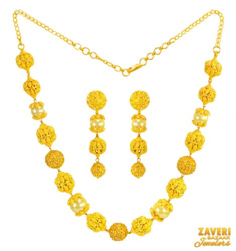 22 Kt Gold Balls Necklace Set 
