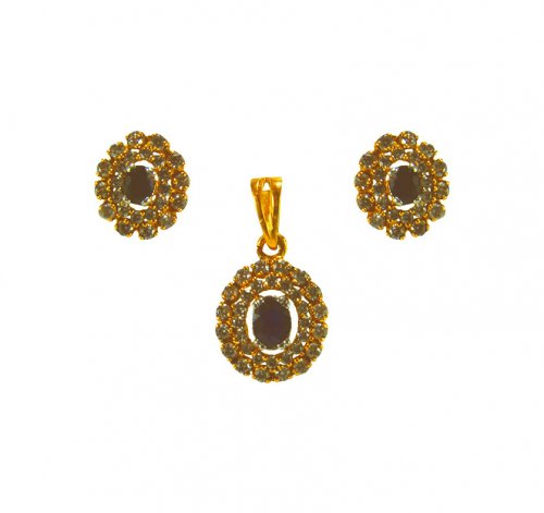 22K Gold Pendant set with Sapphire 