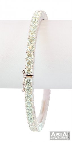 18k White Gold Diamond Bangle  