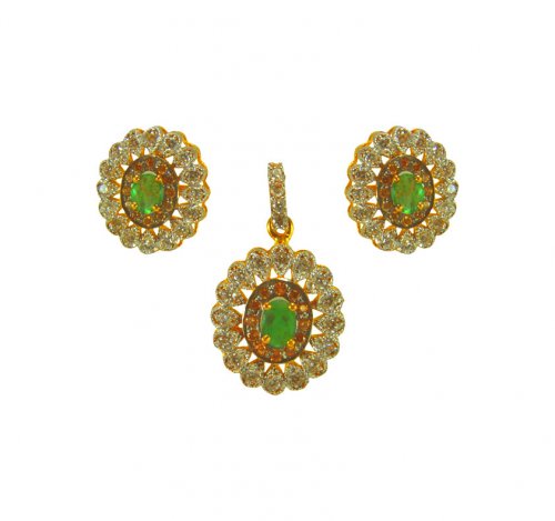22K Gold Fancy Emerald  Pendant Set 
