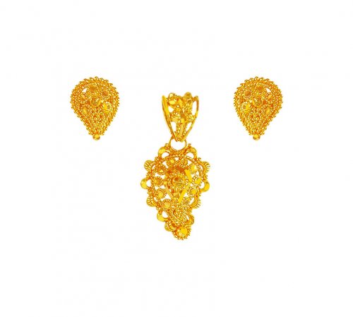 22k Yellow Gold Fancy Pendant Set 