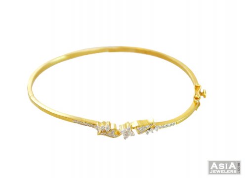 Fancy 2 Tone 18K Diamond Bangle 