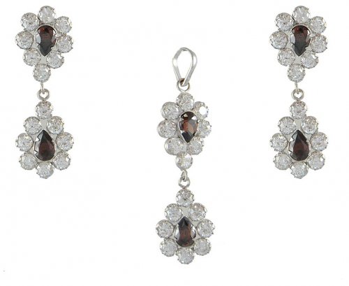 White Gold Pendant Set 