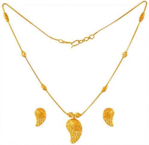 22kt Gold Necklace and Earrings Set 