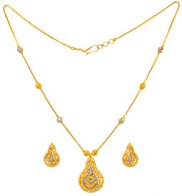22 Karat Gold Dokia Set